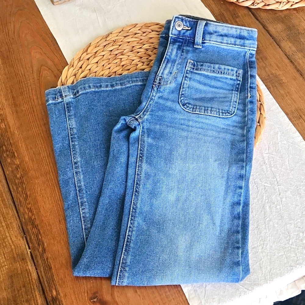 Girls wide leg jeans Size 10 (never worn)